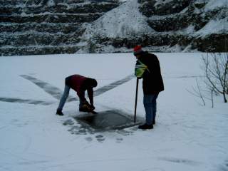 Gnter C. und Alfred U. bei der Arbeit