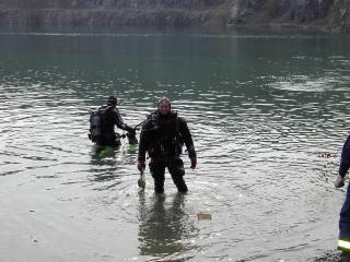 Jörg B. und Gerd D. im Wasser